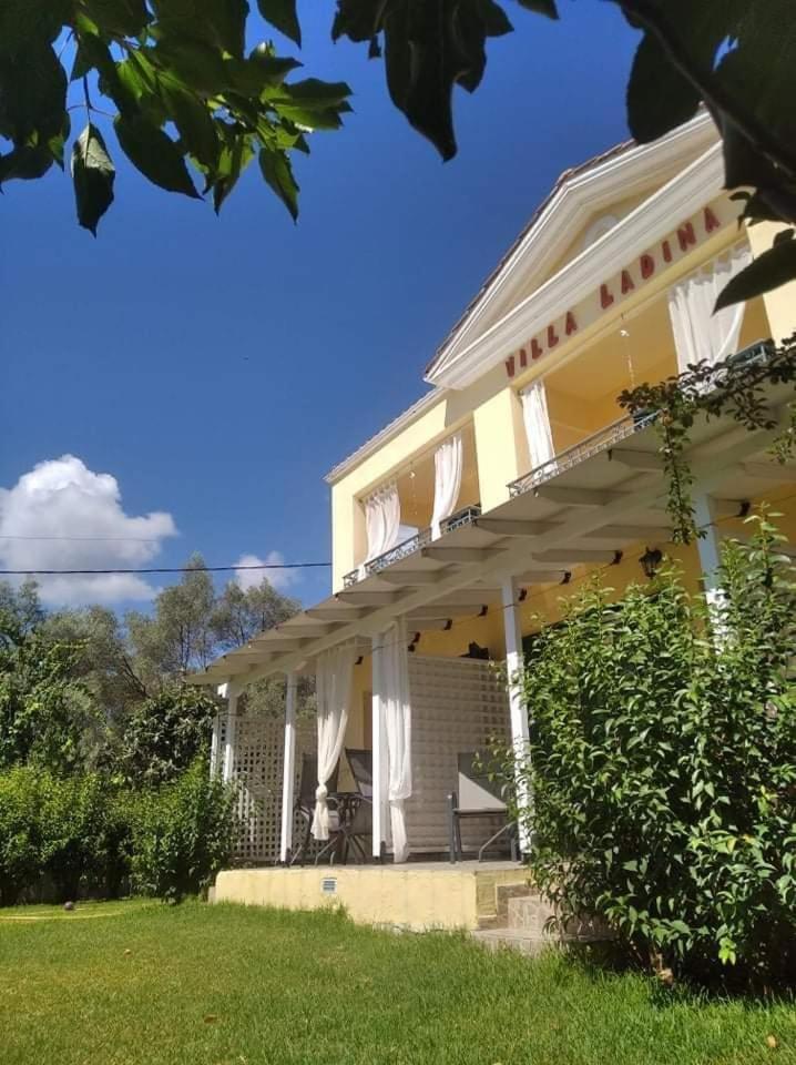 Villa Ladina Ліґія Екстер'єр фото